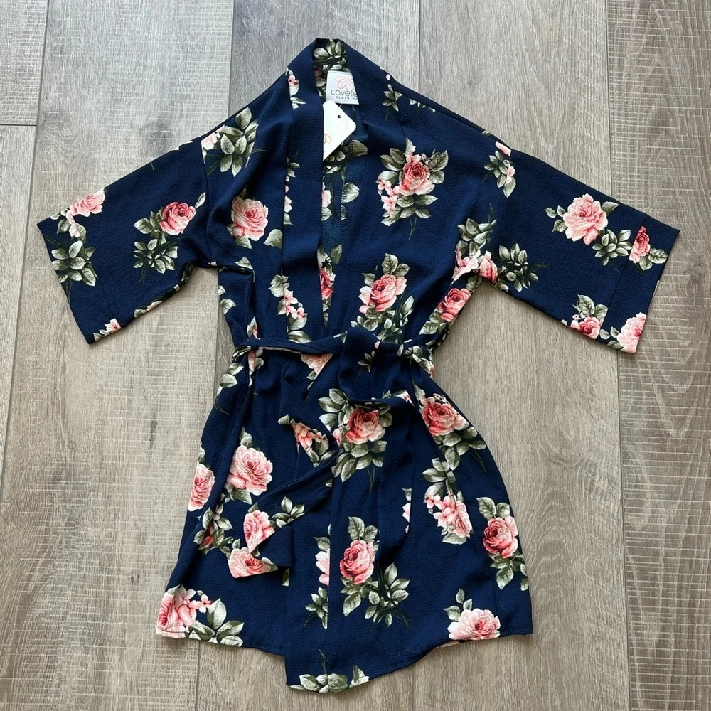 Coveted Clothing Floral Kimono Wrap Size Medium 6/7